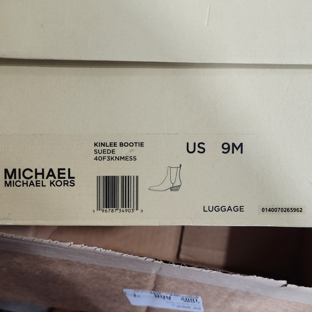 Michael Kors Women's Kinlee Booties - Picture 5 of 5
